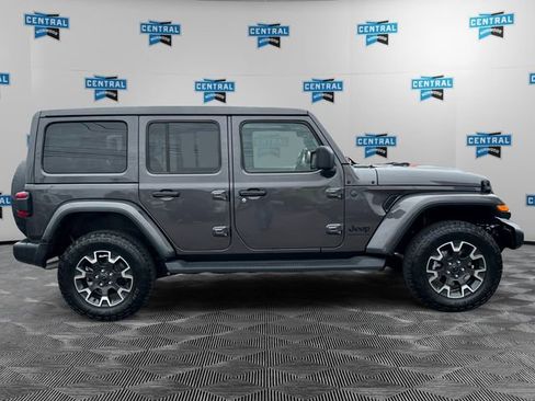 Certified 2025 Jeep Wrangler Sahara w/ Safety Group image 7
