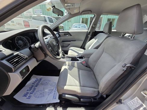 Used 2014 Honda Accord LX image 17
