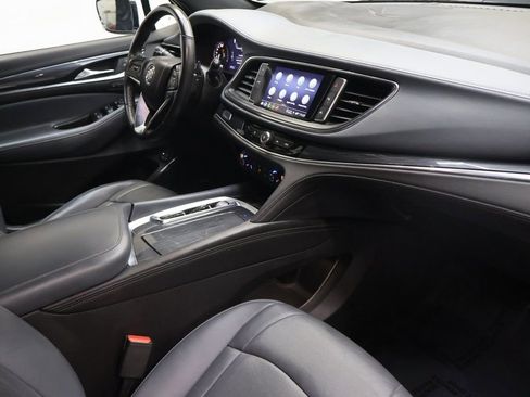Used 2022 Buick Enclave Premium AWD/4WD image 11