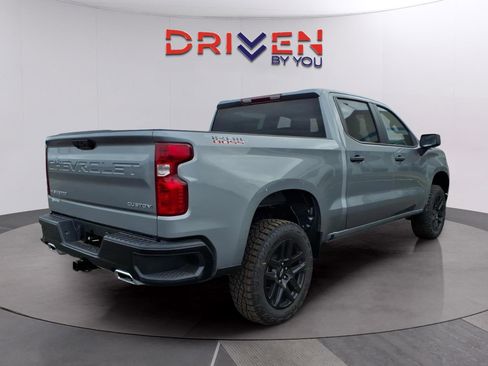 New 2026 Chevrolet Silverado 1500 Custom Trail Boss w/ LPO, Dark Essentials Package image 5
