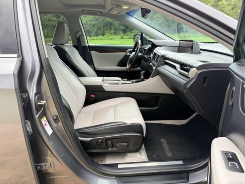 Used 2019 Lexus RX 350 FWD w/ Navigation Package image 16