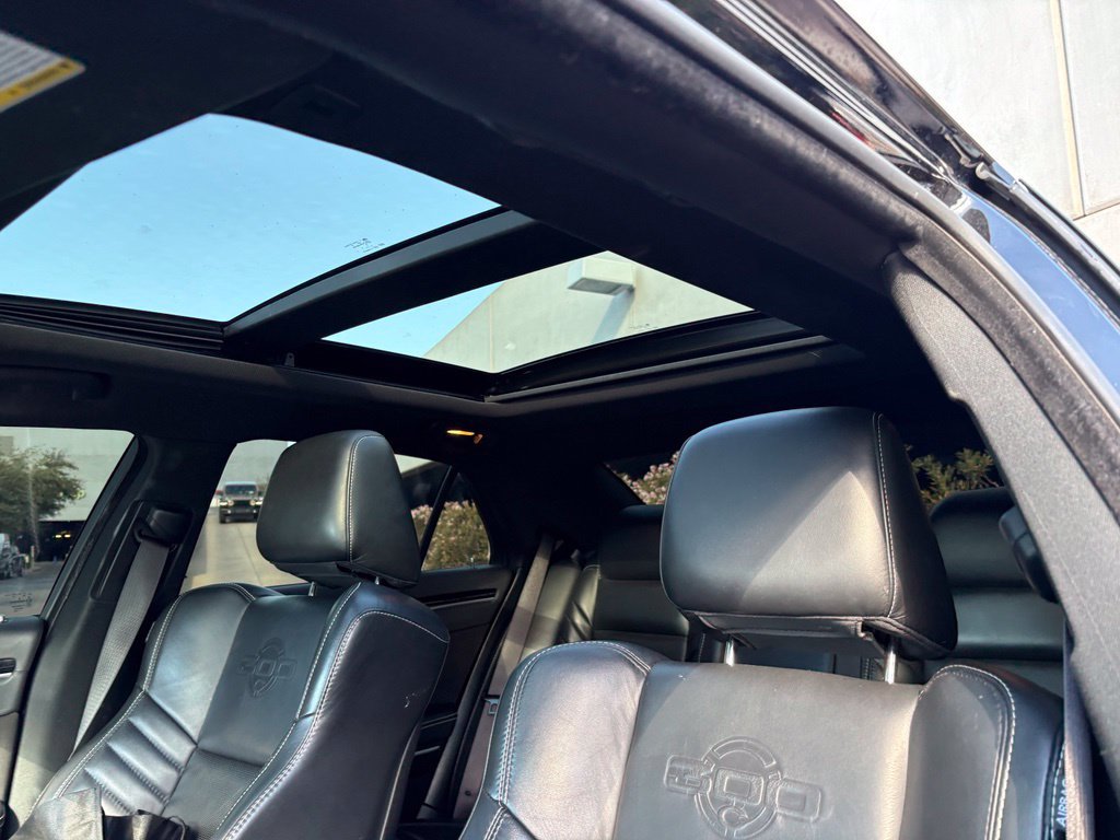 Certified 2023 Chrysler 300 C RWD image 10
