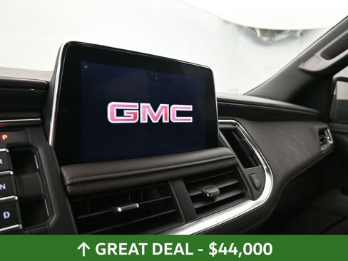Used 2021 GMC Yukon XL SLT image 25