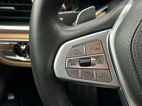 Used 2020 BMW 745e xDrive image 25