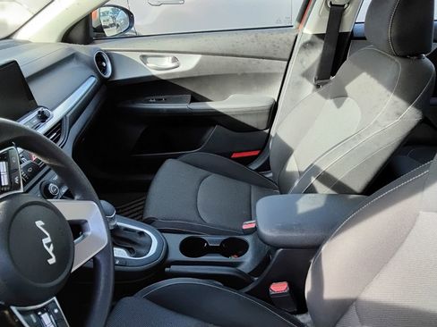 Used 2023 Kia Forte LXS w/ LXS Technology Package FWD image 9