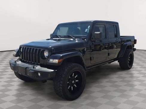 Used 2021 Jeep Gladiator Sport AWD/4WD image 3