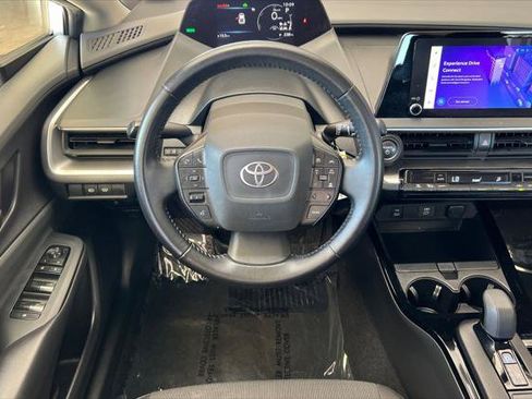 Certified 2023 Toyota Prius LE FWD image 14