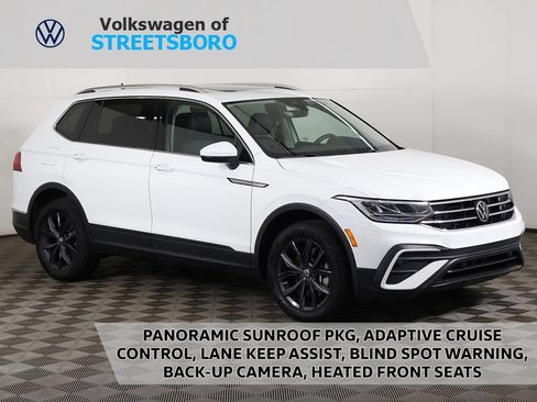 Used 2024 Volkswagen Tiguan SE FWD image 1