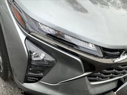 Used 2024 Chevrolet Trax RS image 23