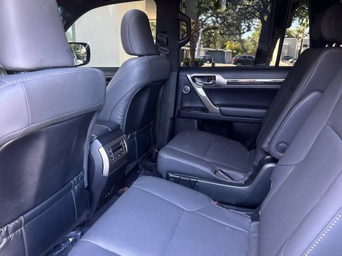 Used 2021 Lexus GX 460 Premium w/ Accessory Package AWD/4WD image 12