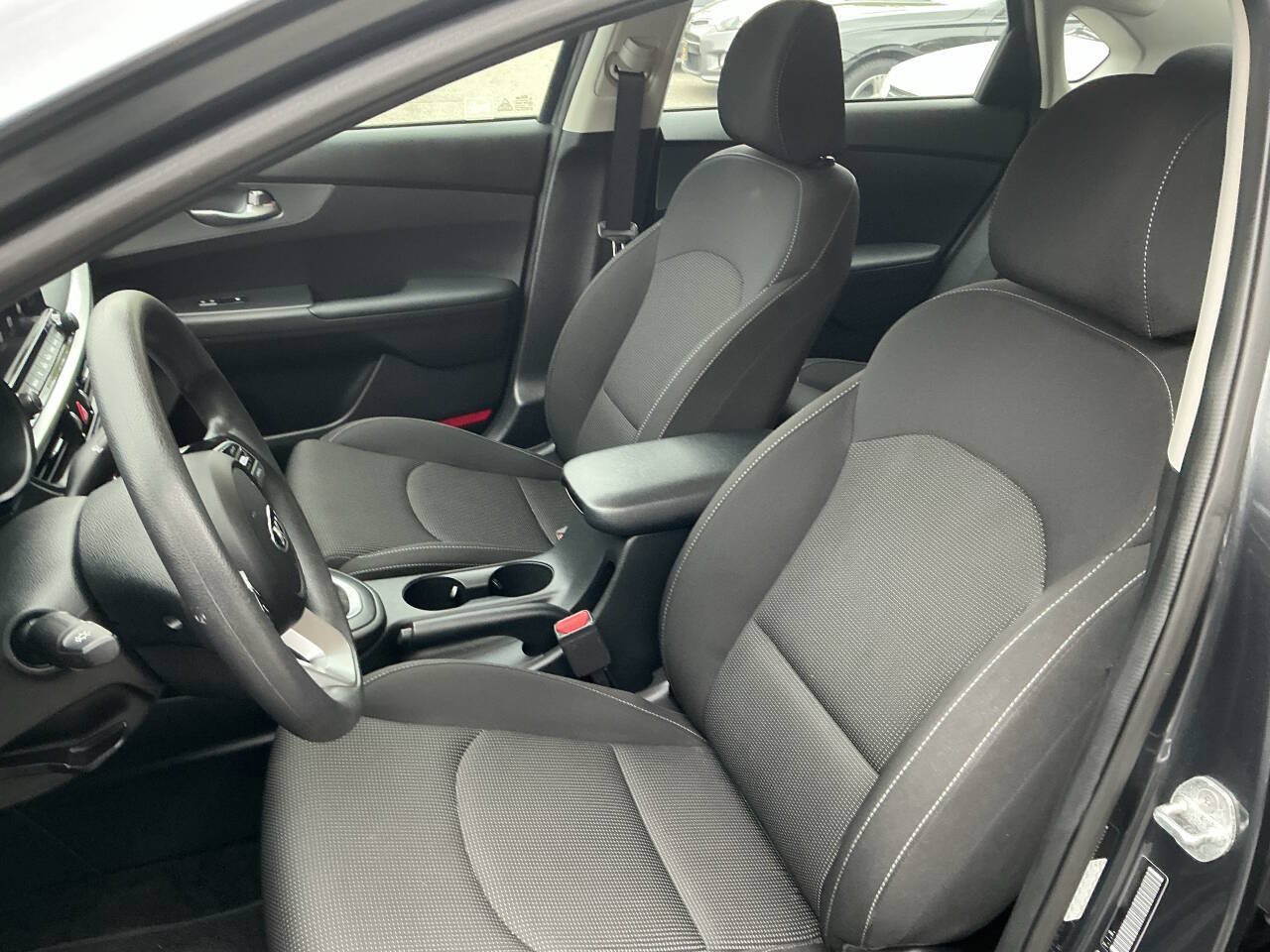 Used 2021 Kia Forte LXS FWD image 21