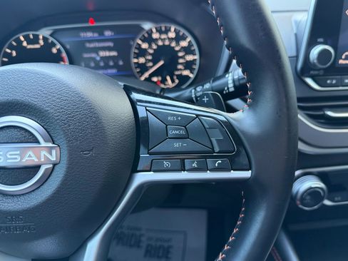 Used 2025 Nissan Altima 2.5 SR AWD/4WD image 19