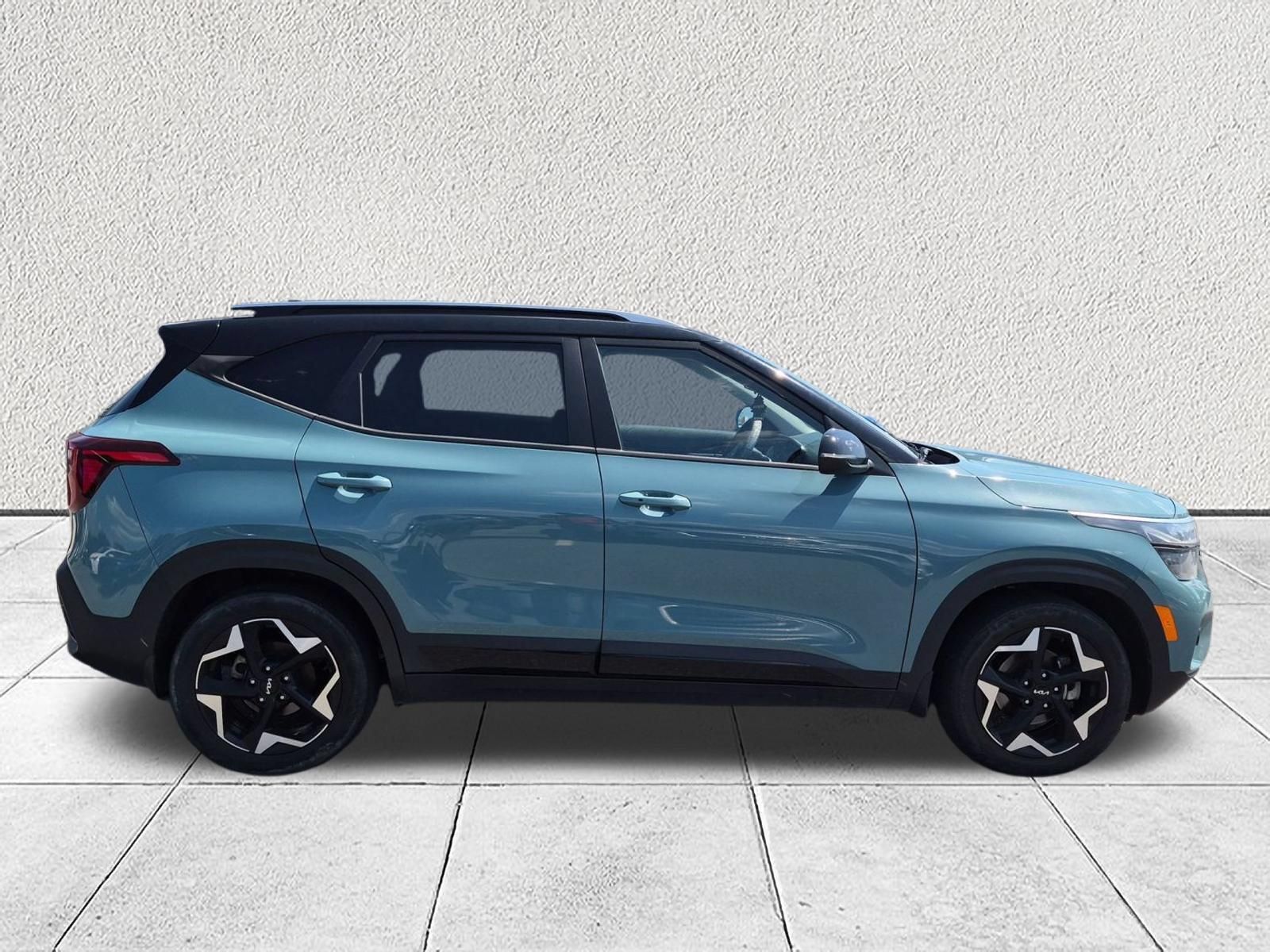 Used 2025 Kia Seltos S FWD image 2