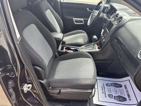 Used 2014 Chevrolet Captiva Sport LT FWD image 17