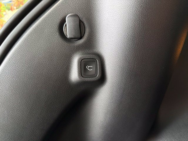 New 2026 Jeep Compass Limited w/ Sun, Sound & Navigation Group AWD/4WD image 51