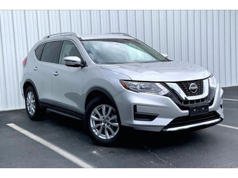 Used 2020 Nissan Rogue SV FWD image 2