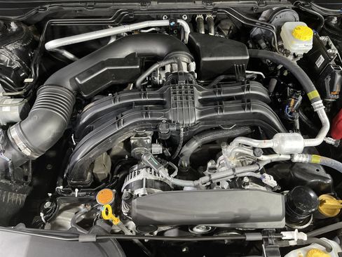 Used 2024 Subaru Crosstrek 2.5i Wilderness w/ Crosstrek Mirror Package image 17