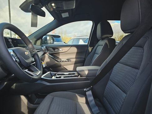 New 2026 Chevrolet Equinox LT w/ LPO, Floor Liner Package image 11