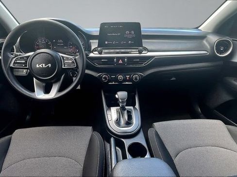 Certified 2024 Kia Forte LXS FWD image 7