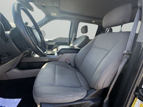 Used 2019 Ford F150 XLT w/ Equipment Group 302A Luxury AWD/4WD image 11