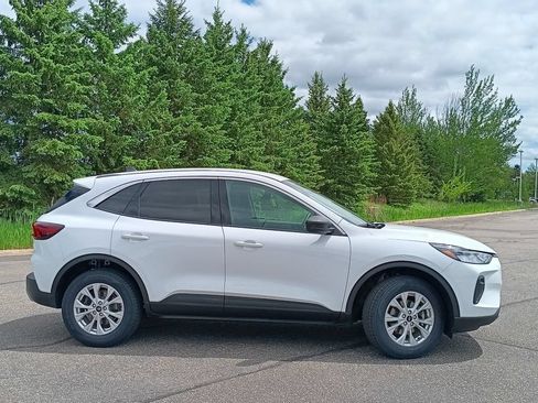 Used 2023 Ford Escape Active w/ Tech Pack #1 AWD/4WD image 19