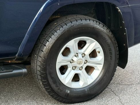 Used 2017 Toyota 4Runner SR5 Premium image 12