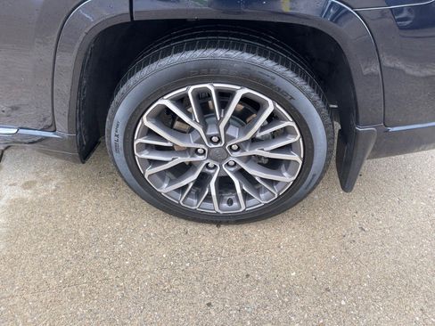 Used 2023 Jeep Grand Cherokee L Summit image 9