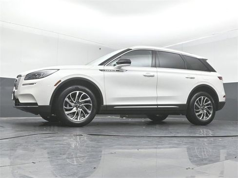 Certified 2022 Lincoln Corsair AWD w/ Equipment Group 101A image 40