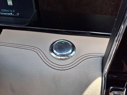 Certified 2022 Lincoln Navigator Reserve RWD image 10
