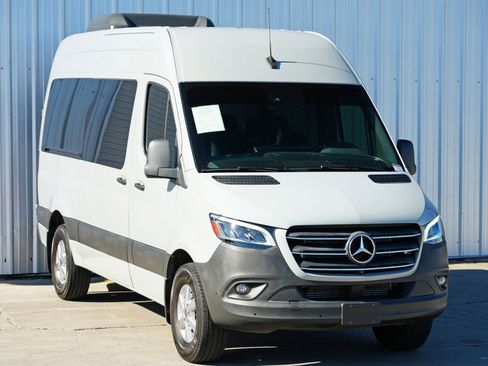 Used 2022 Mercedes-Benz Sprinter 1500 image 49