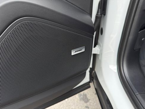 Certified 2025 Porsche Cayenne S image 19