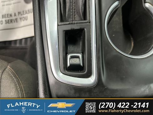 Used 2020 Chevrolet Equinox LT w/ Driver Convenience Package FWD image 32