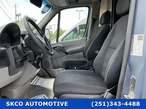 Used 2018 Mercedes-Benz Sprinter 2500 image 11