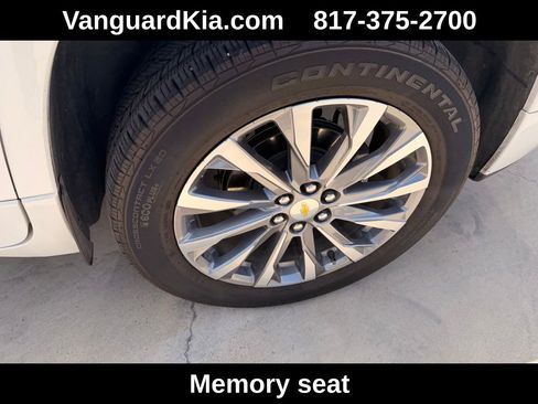 Used 2023 Chevrolet Traverse Premier image 9