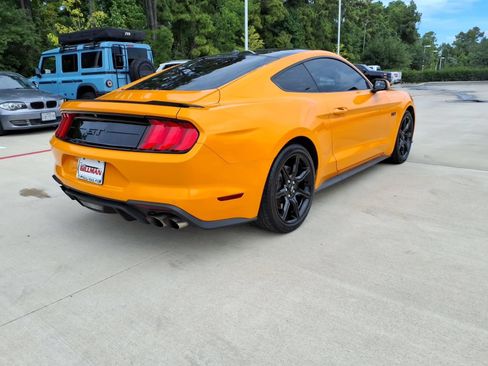 Used 2019 Ford Mustang GT Premium w/ Black Accent Package RWD image 9