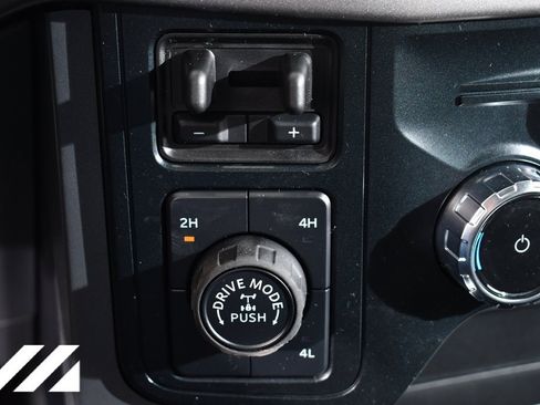 New 2025 Ford F150 XLT w/ Equipment Group 302A MID image 31