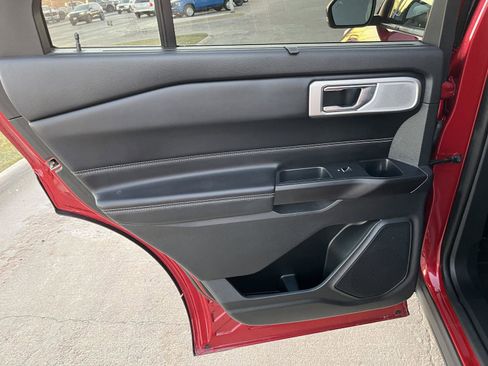 Used 2020 Ford Explorer ST w/ ST Street Pack image 11