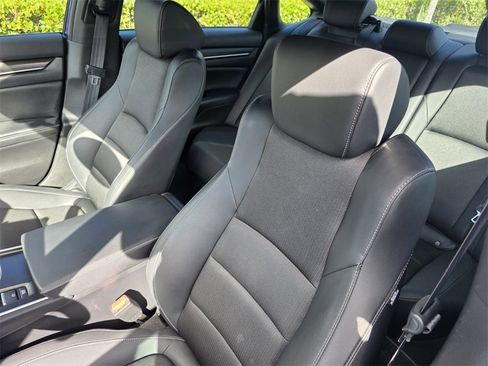Used 2022 Honda Accord Sport image 11