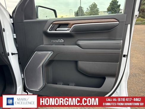 Used 2023 Chevrolet Silverado 1500 High Country w/ Technology Package image 23