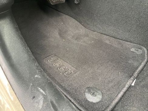 Used 2022 Jeep Wrangler Unlimited Sport image 33