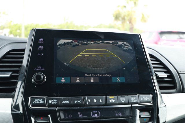Used 2018 Honda Odyssey Touring image 17
