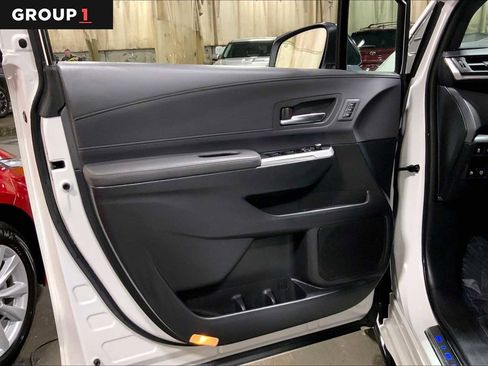 Used 2023 Toyota Sienna XSE image 21
