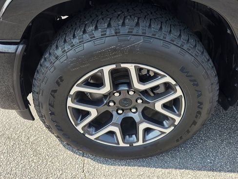Used 2025 RAM 1500 Laramie w/ Sport Appearance Package AWD/4WD image 19