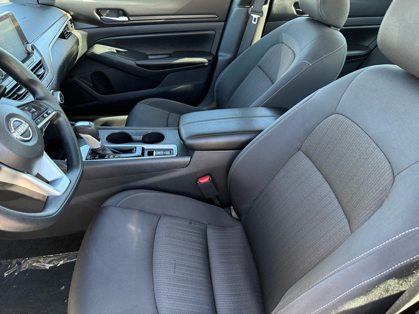 Used 2025 Nissan Altima 2.5 SV AWD/4WD image 13