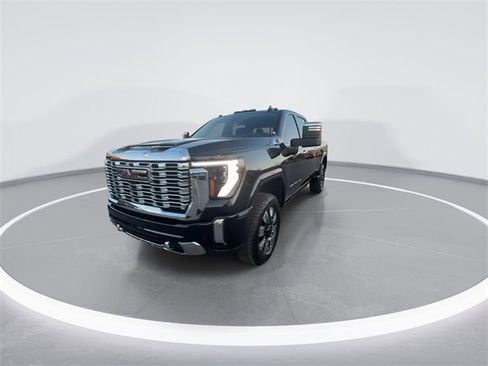 Used 2024 GMC Sierra 3500 Denali w/ Denali Reserve Package image 4
