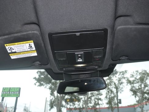 Used 2016 Land Rover Discovery Sport HSE image 39