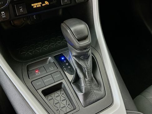 Used 2021 Toyota RAV4 XLE w/ XLE Grade Weather Package FWD image 24