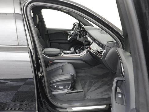 Used 2025 Audi Q7 3.0T Prestige AWD/4WD image 21