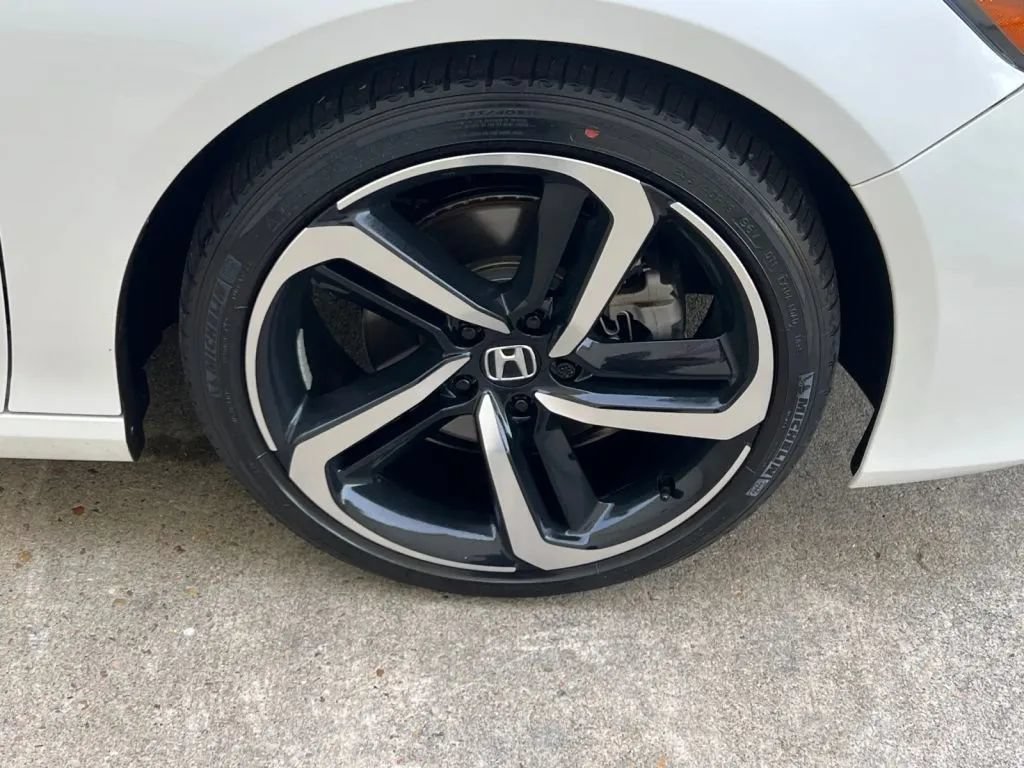 Used 2022 Honda Accord Sport image 34