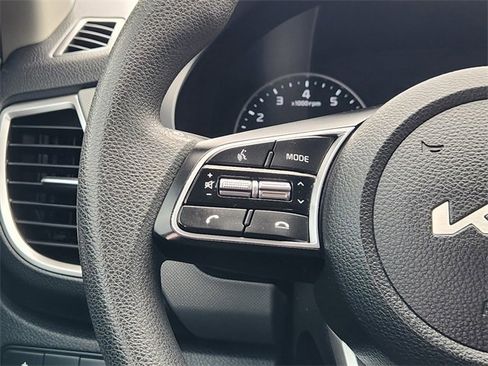 Used 2022 Kia Seltos LX image 28